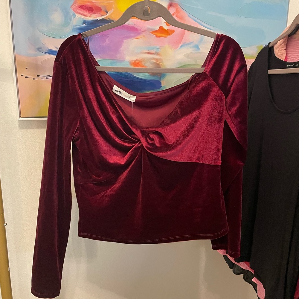 Elodie Velvet Twist-Front Long Sleeve Top - Burgundy Size Large - Picture 5 of 7